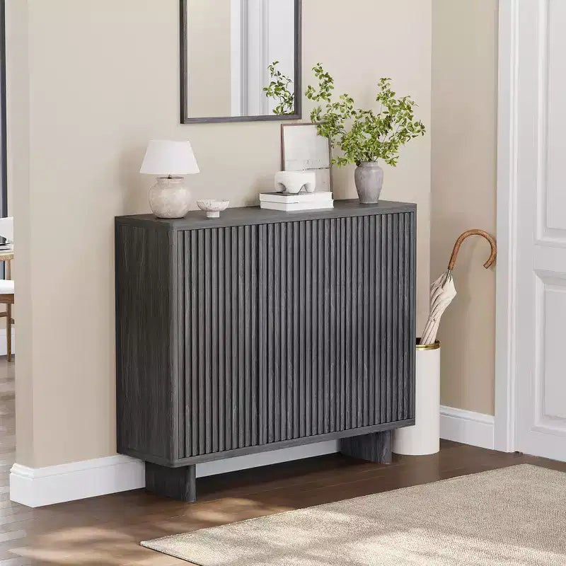 Meuble à chaussures rustique à 5 niveaux avec portes cannelées, banc de rangement autoportant en bois de 117 cm avec étagères réglables pour entrée et placard